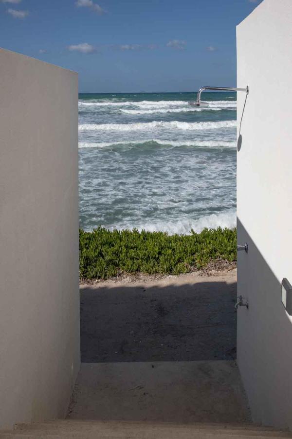 Wave, An Idyllic Seafront Suite Kokkini Hani Exterior photo